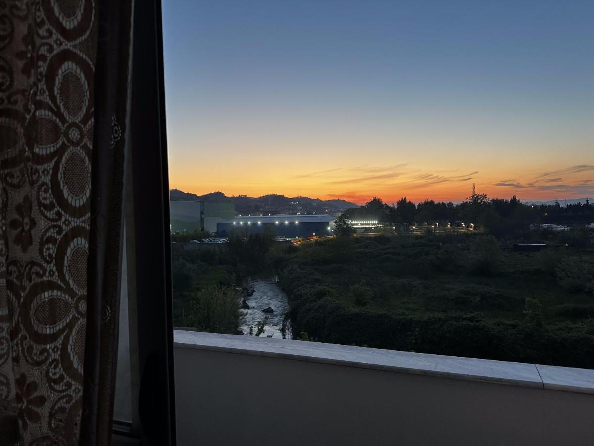 Sunny Riverside Tirana'S Oasis - Breakfast & Dinner Esterno foto